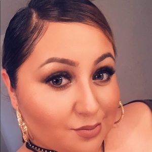 Meet your Posher, Melanie